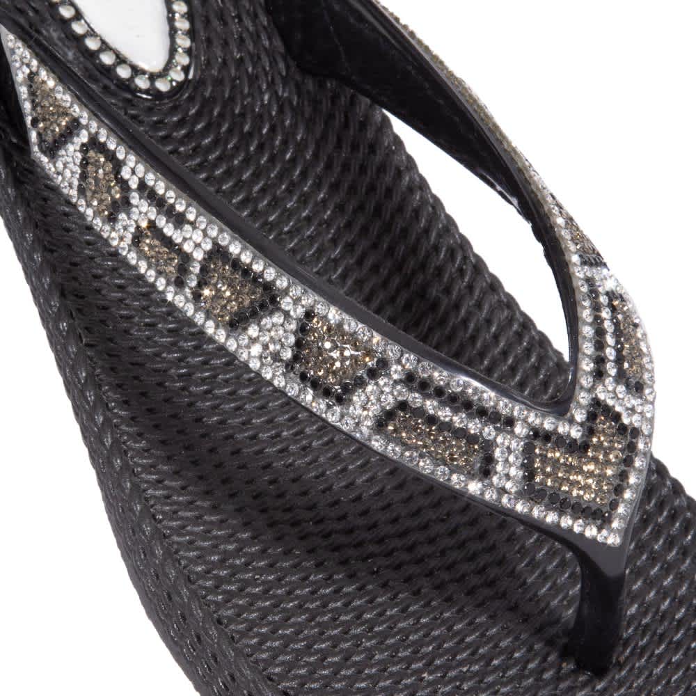 SANDALIA PLAYA CON PIEDRAS