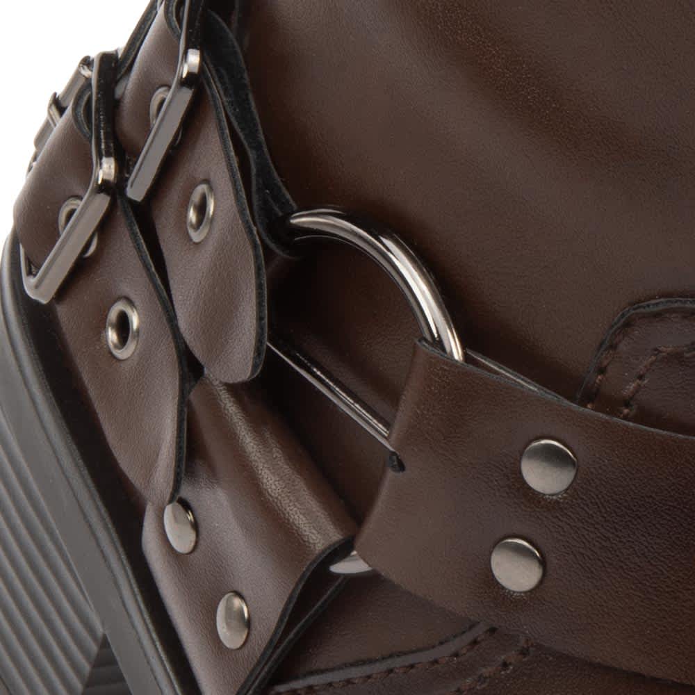 BOTA CON HEBILLAS TACÓN BAJO