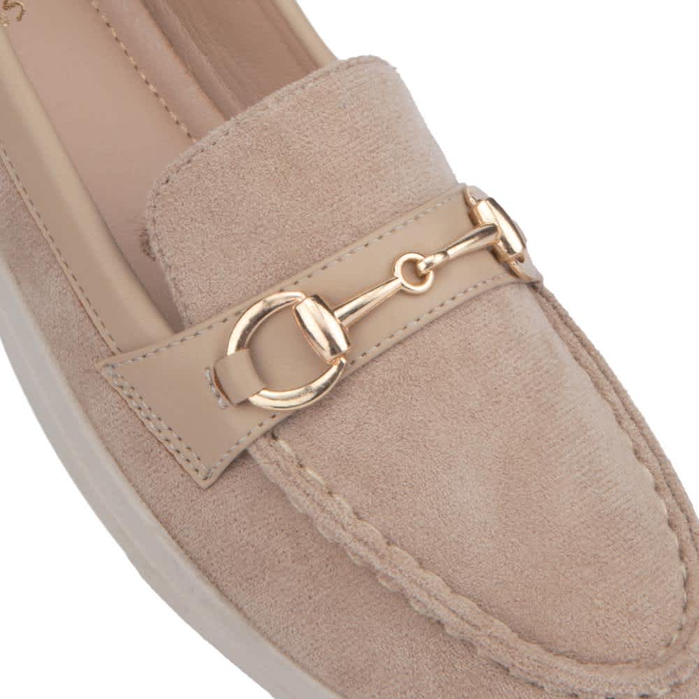 MOCASÍN CON HERRAJE