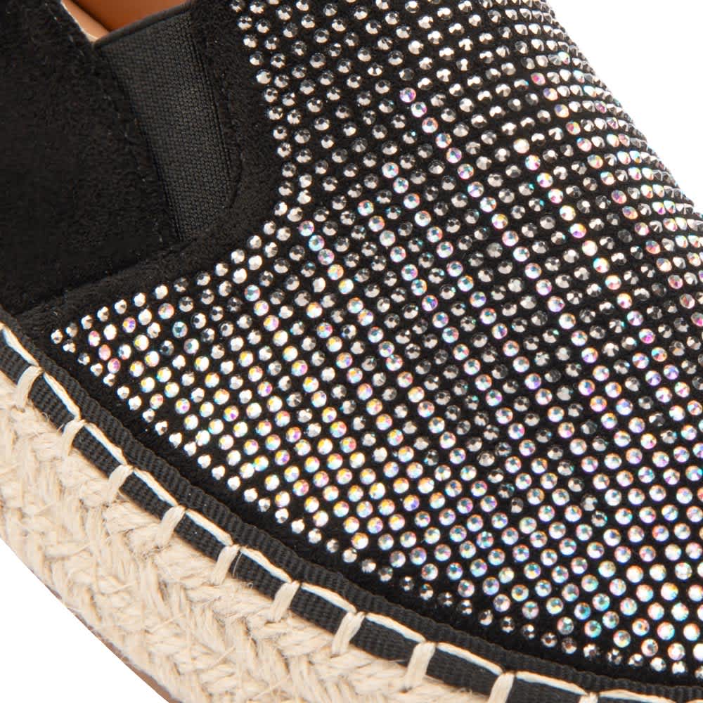 APARGATA CON PEDRERÍA