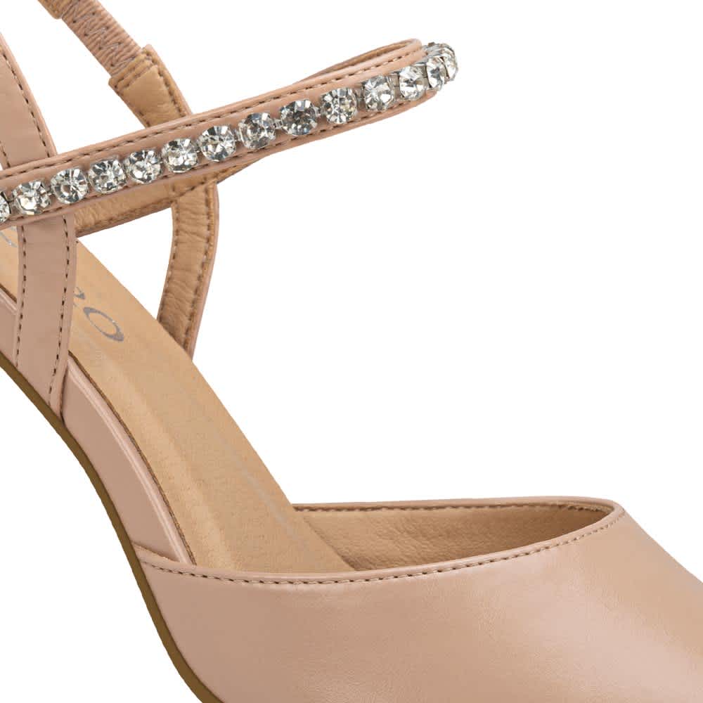 Zapatilla Destalonada Tacón Delgado Brillos