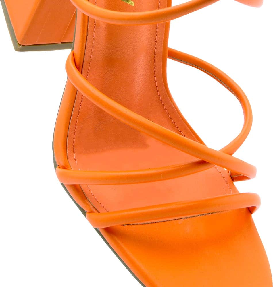 SANDALIA TACÓN TIRAS AMARRE MONOCOLOR