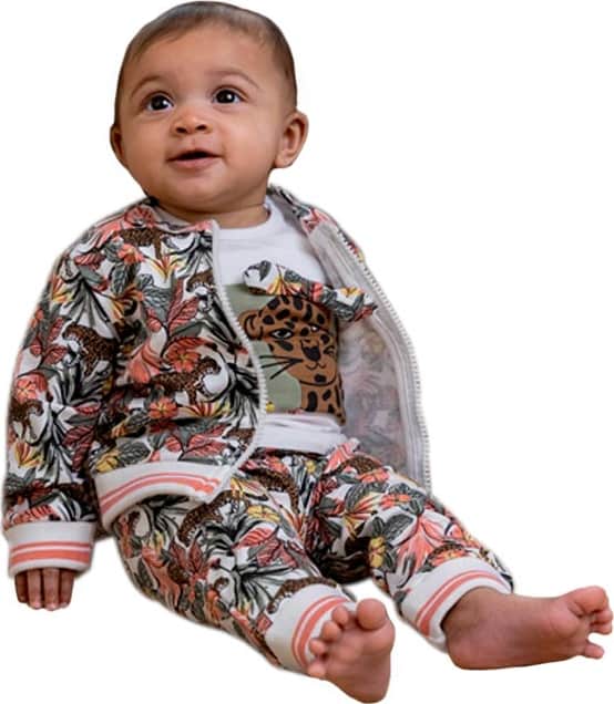 CONJUNTO 3 PZAS INCLUYE PANTS CHAMARRA Y PLAYERA