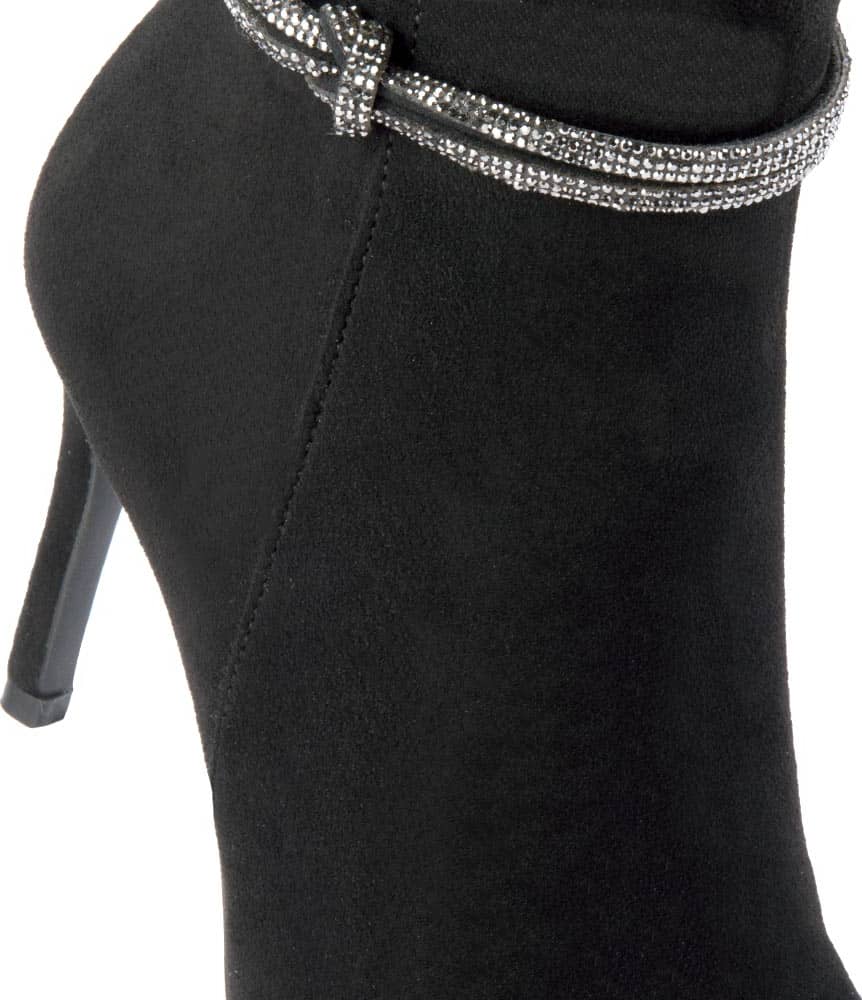 BOTA VESTIR ANTE DETALLE DE PEDRERÍA TACÓN DELGADO