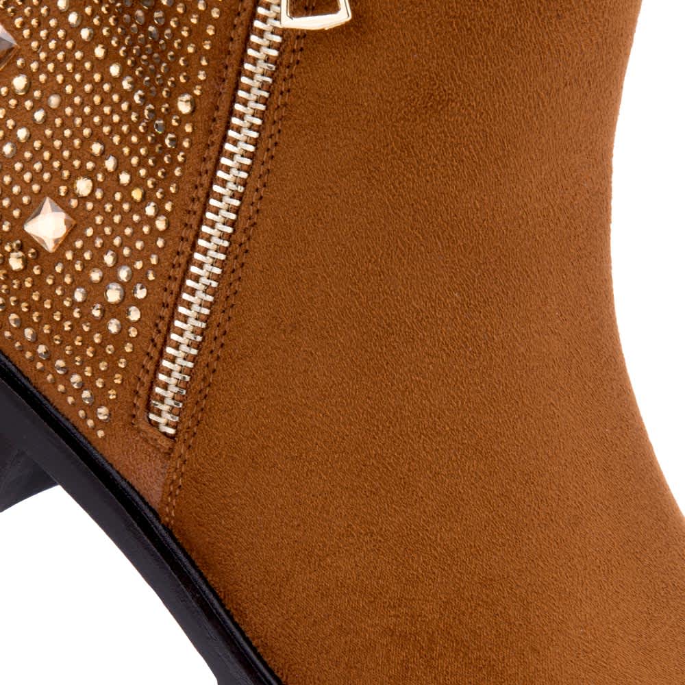 BOTA CASUAL ANTE PIEDRAS CIERRE METÁLICO