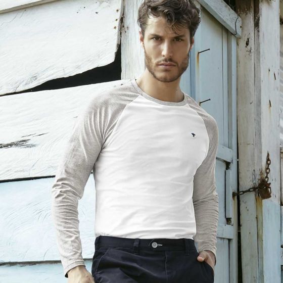 PLAYERA CASUAL D.E.E.P SELECTION RI95 ~ CABALLERO Blanco