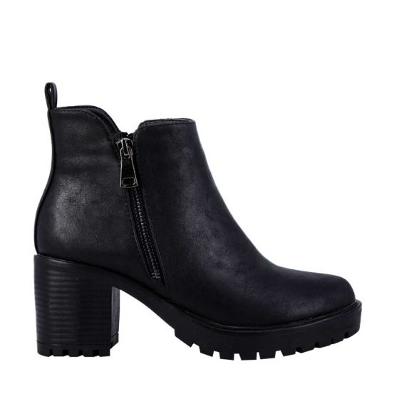 Vintage Black Rocker Boots Woman Tierra Bendita A823