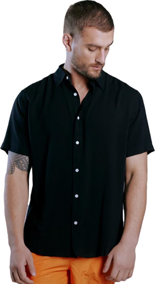 CAMISA REGULAR FIT DE VISCOSA MANGA CORTA