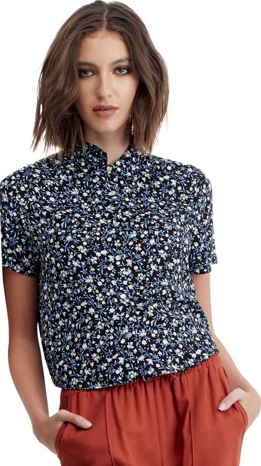 BLUSA CAMISERA ESTAMPADA