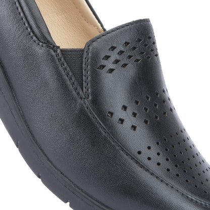 MOCASÍN CHOCLO PERFORADO