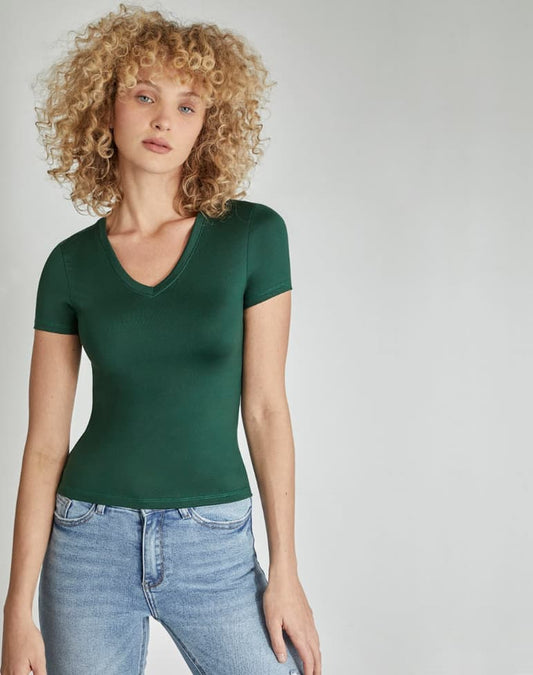 ROPA CASUAL PLAYERA HOLLY LAND 326N