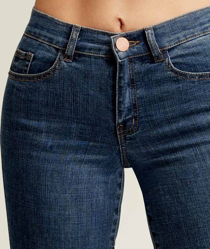 Jeans Corte Recto Cintura Regular