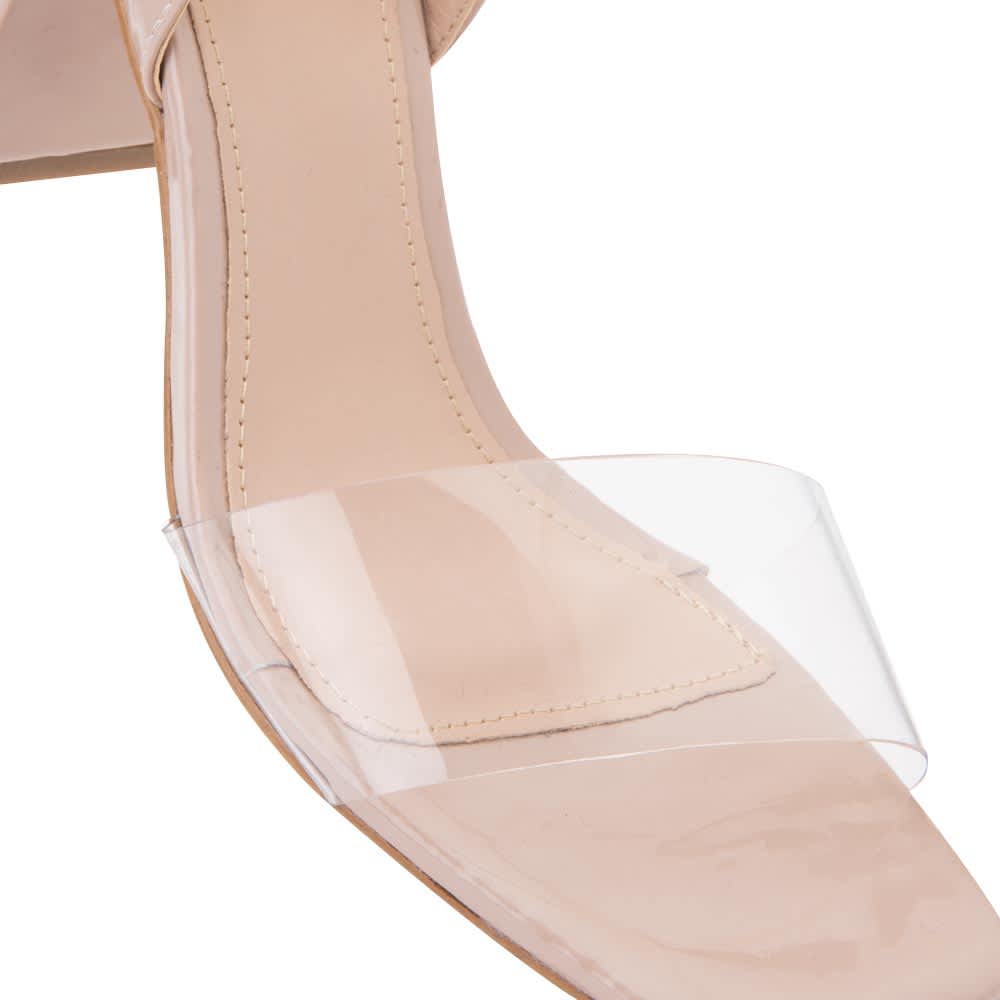 Casual Sandalia Yaeli 7700