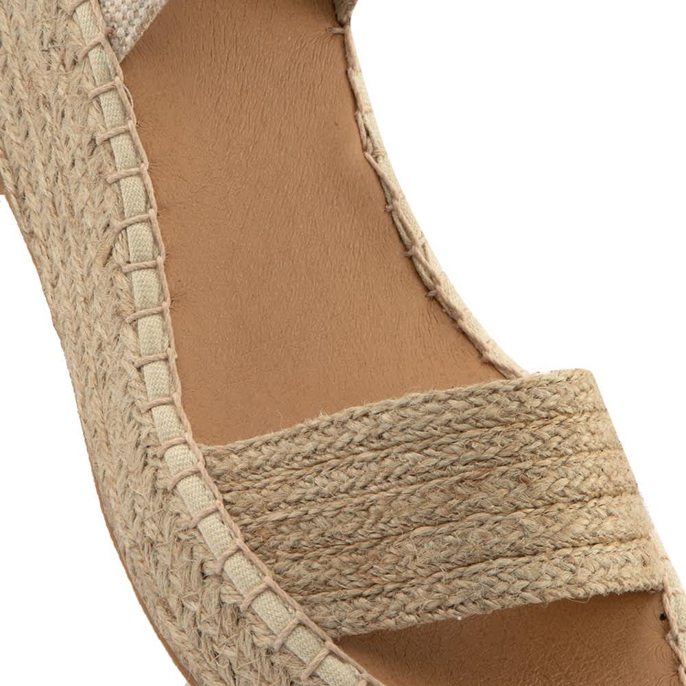 SANDALIA PLATAFORMA YUTE