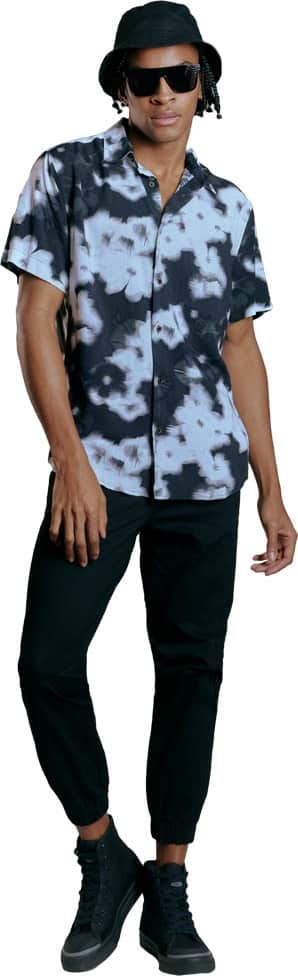 CAMISA REGULAR FIT DE VISCOSA MANGA CORTA