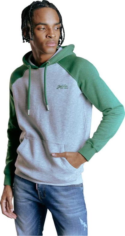SUDADERA EN COMBINACION CON CAPUCHA