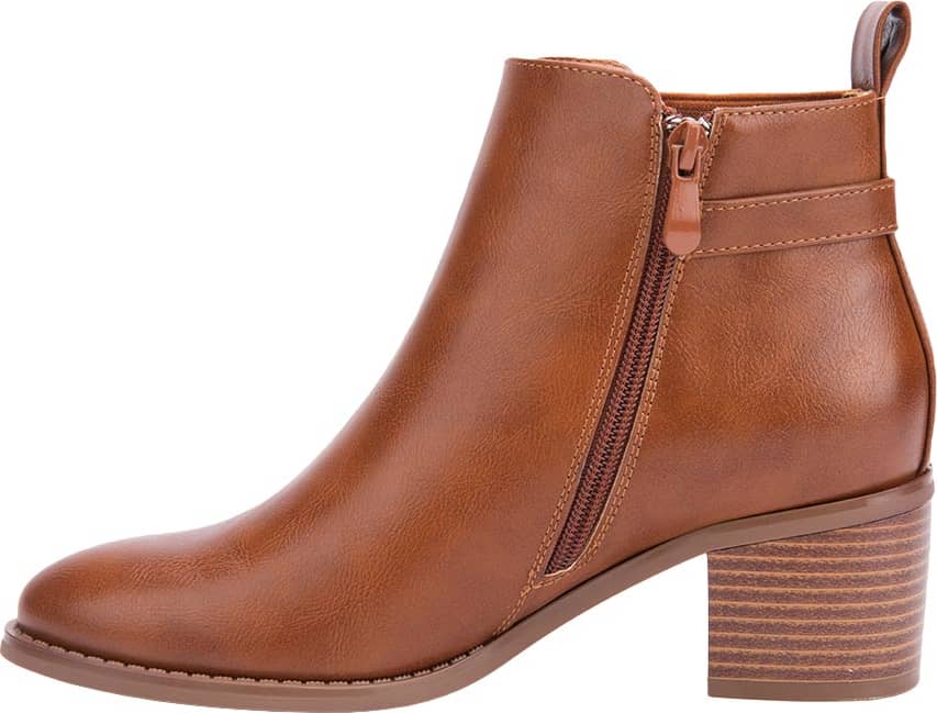 BOTA CASUAL PU DE TACÓN ANCHO HERRAJE METÁLICO